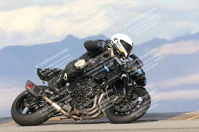 media/Nov-16-2025-Race Pace (Sun) [[8c5fa54630]]/Non Verified Riders (1st 20 Minutes)/7-Turn 9 Entry (210pm)/